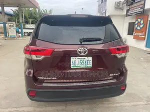 Toyota Highlander 2017 Red