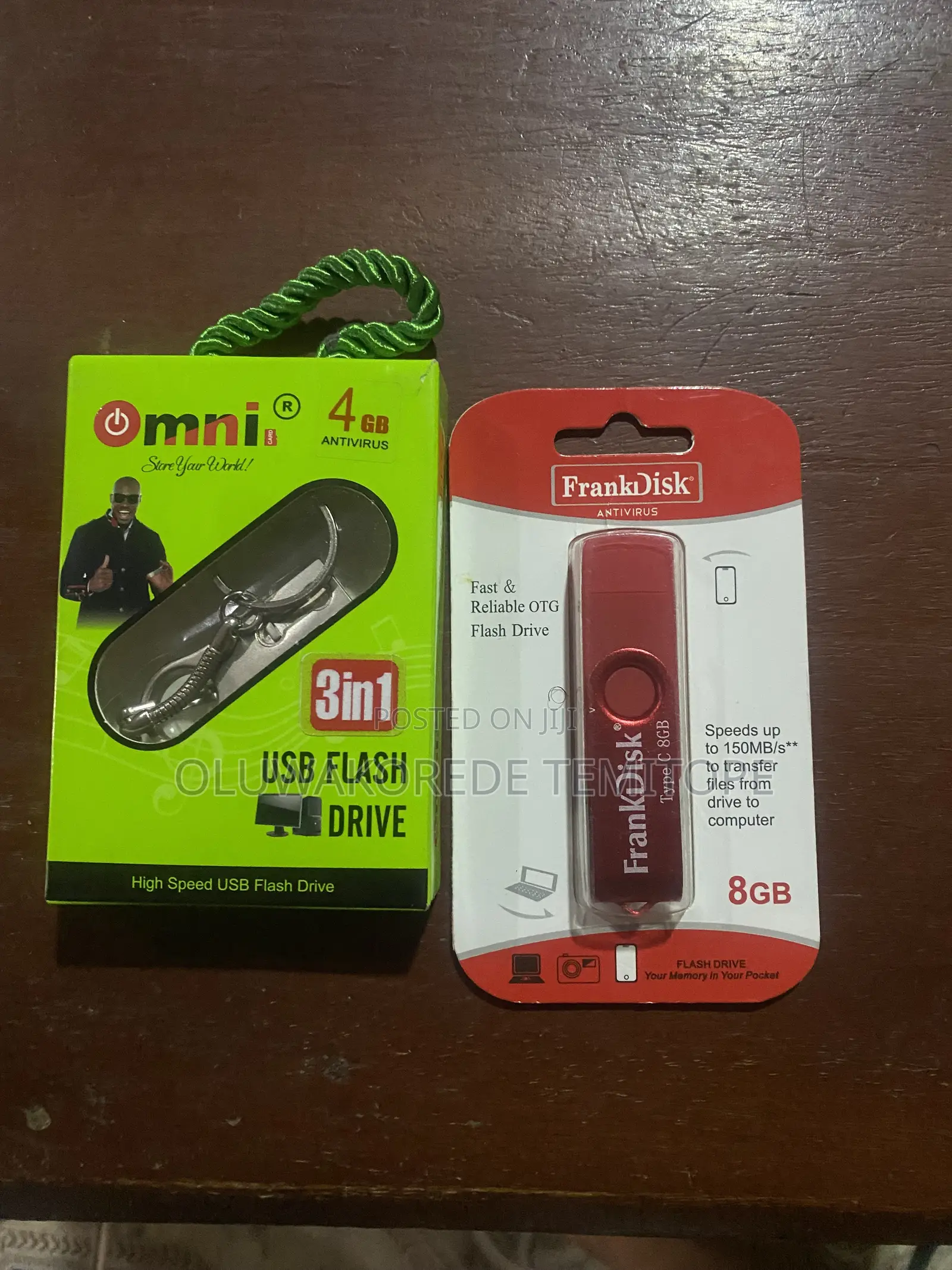Flash Drive 8gb and 4gb