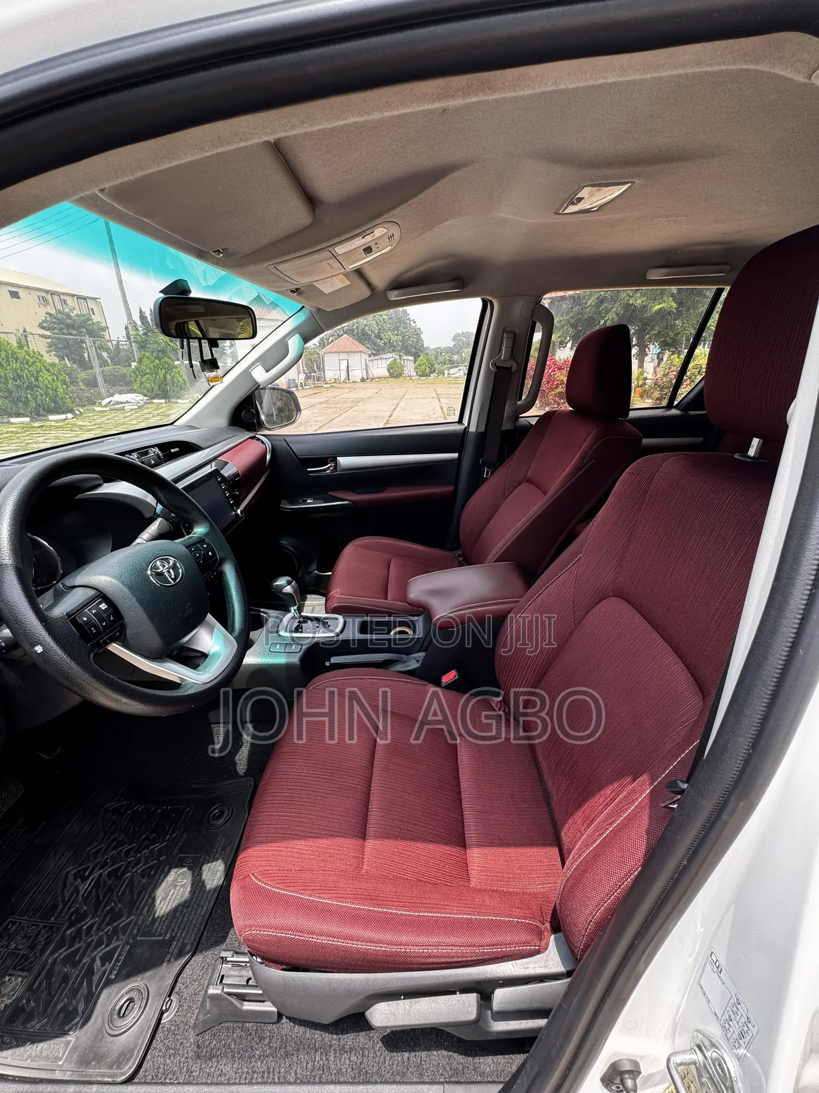Toyota Hilux 2021 White
