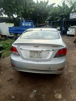 Hyundai Accent 2012 Silver