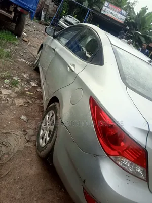 Hyundai Accent 2012 Silver