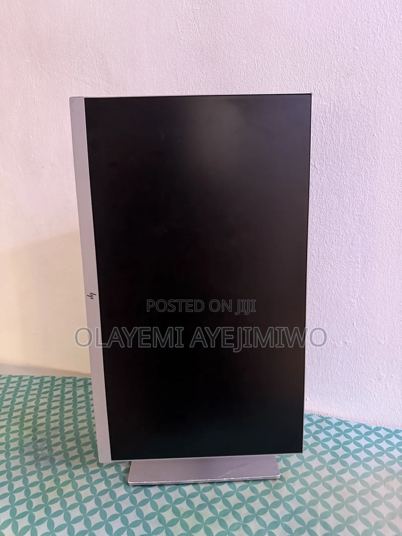 HP Frameless Monitor