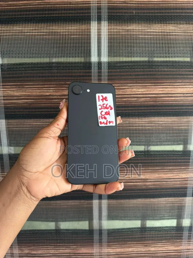 New Apple iPhone 17e 256 GB Black