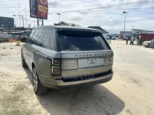Land Rover Range Rover HSE SWB 2020 Gray