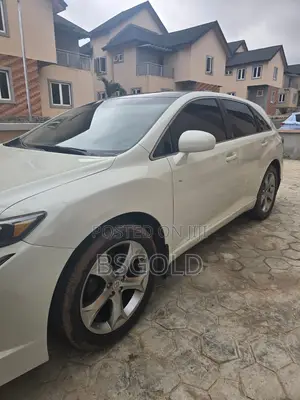 Toyota Venza 2010 White