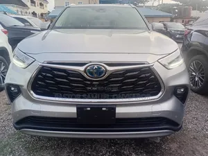 Toyota Highlander 2025 Silver
