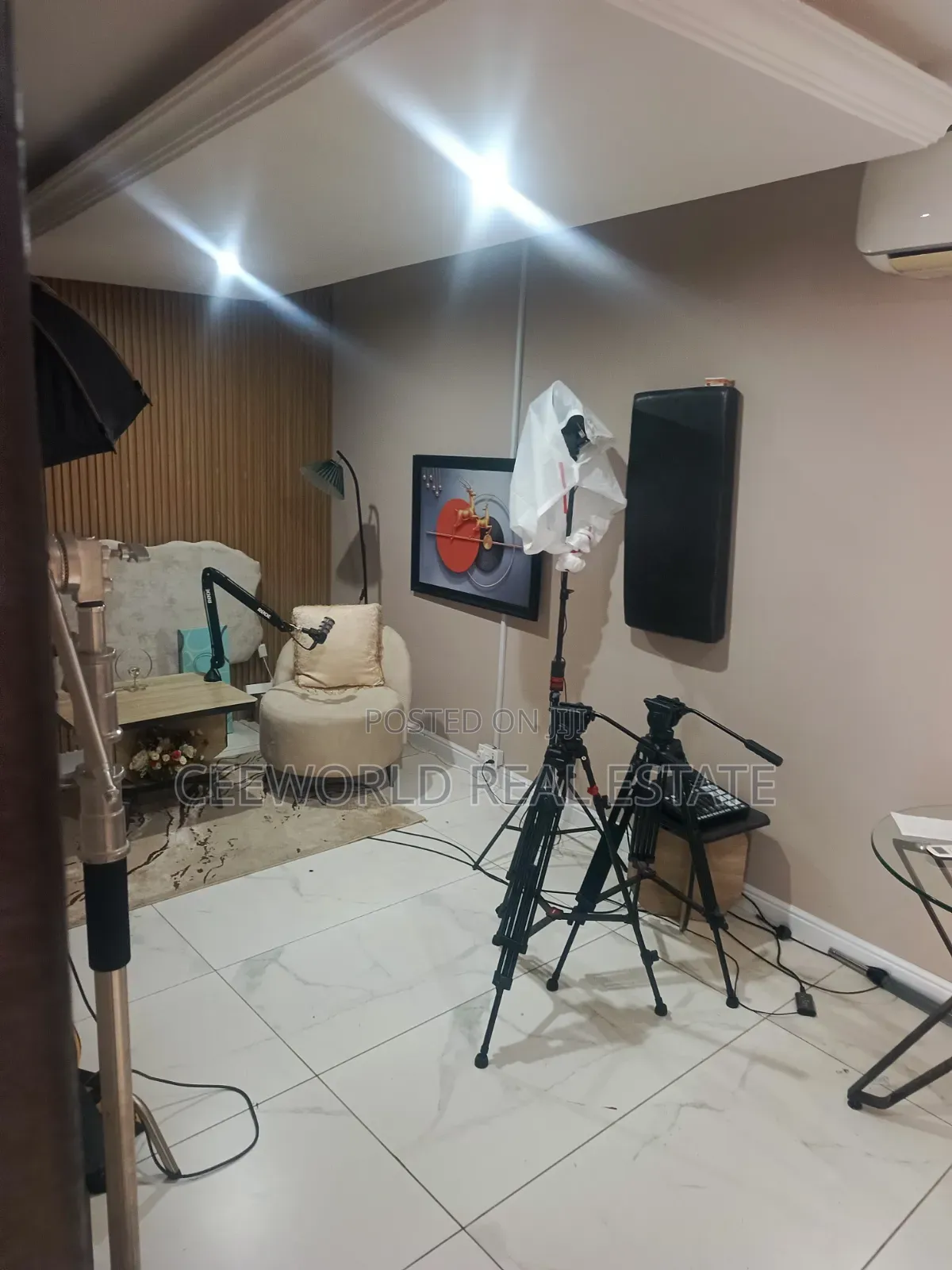 A Beautiful Open Plan Office Space at Jericho Gra