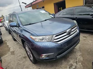 Toyota Highlander 2013 Blue