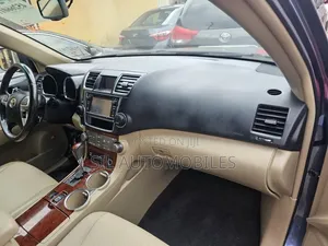 Toyota Highlander 2013 Blue