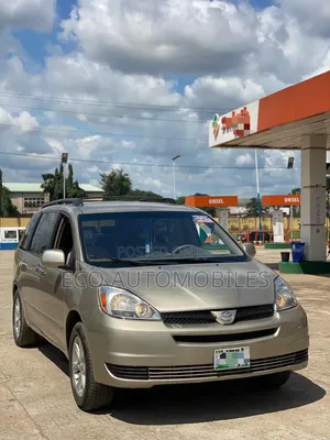 Toyota TownAce 2004 Gold