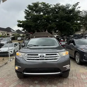 Toyota Highlander 2012 Gray