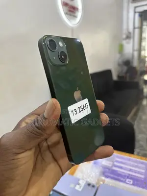 Apple iPhone 13 128 GB