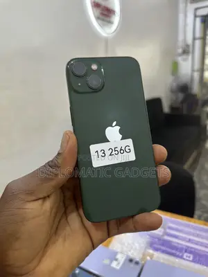 Apple iPhone 13 128 GB