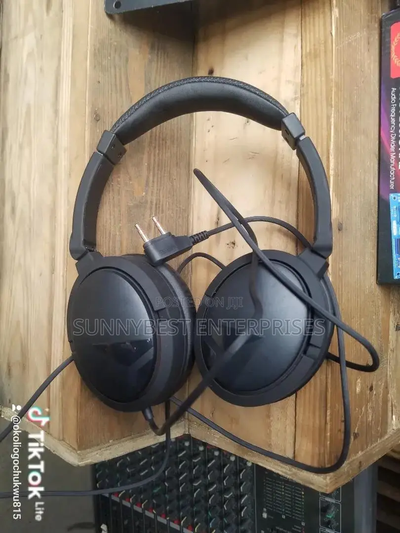 Headphone Black Colour