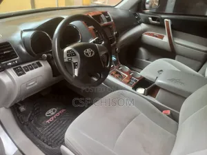 Toyota Highlander 2013 Silver
