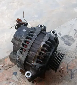 Tokunbo. Honda CRv Power Steering Pump and Alternator ( 2002 Model )