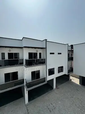 4bdrm Duplex in Gra for sale