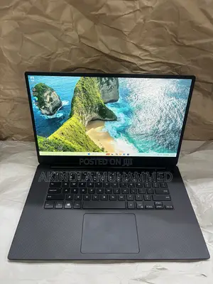 Laptop Dell Precision 15 5540 16GB Intel Core i7 SSD 512GB