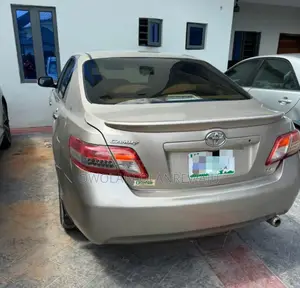 Toyota Camry 2008 Gold