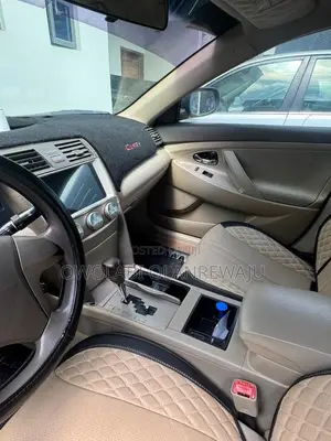 Toyota Camry 2008 Gold