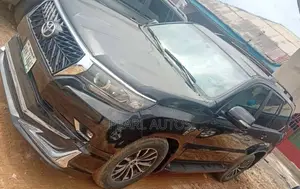 Toyota Land Cruiser Prado 2022 Black