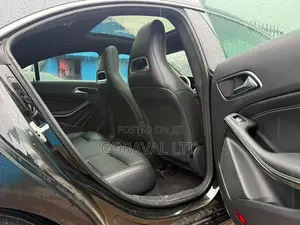 Mercedes-Benz C250 2014 Black