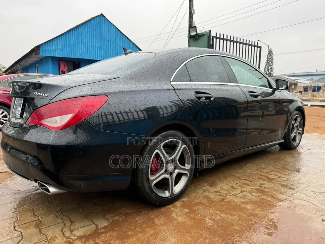 Mercedes-Benz C250 2014 Black