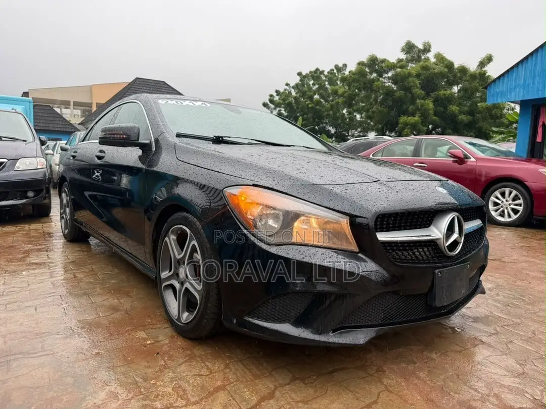 Mercedes-Benz C250 2014 Black