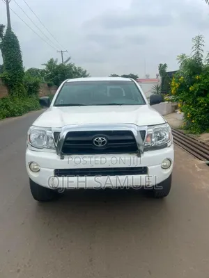 Toyota Tacoma 2008 White