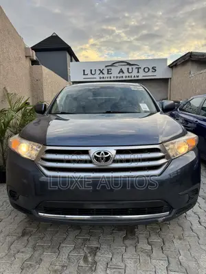 Toyota Highlander 3.5L 4WD 2013 Blue