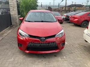 Toyota Corolla LE 4dr Sedan (1.8L 4cyl CVT) 2015 Red