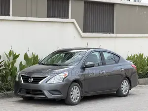 Nissan Versa 2018 Gray
