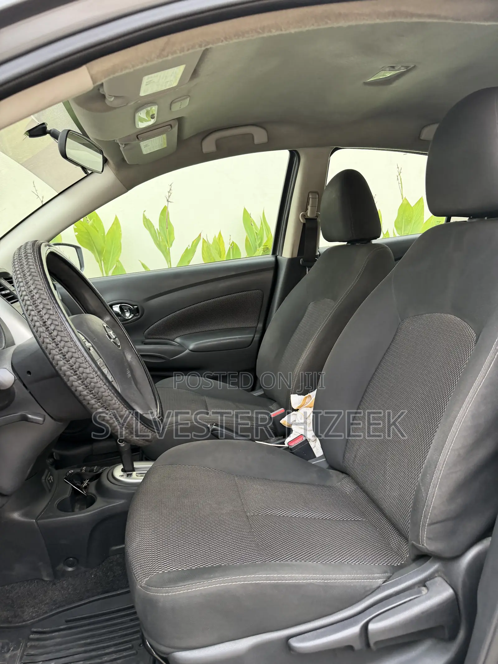 Nissan Versa 2018 Gray