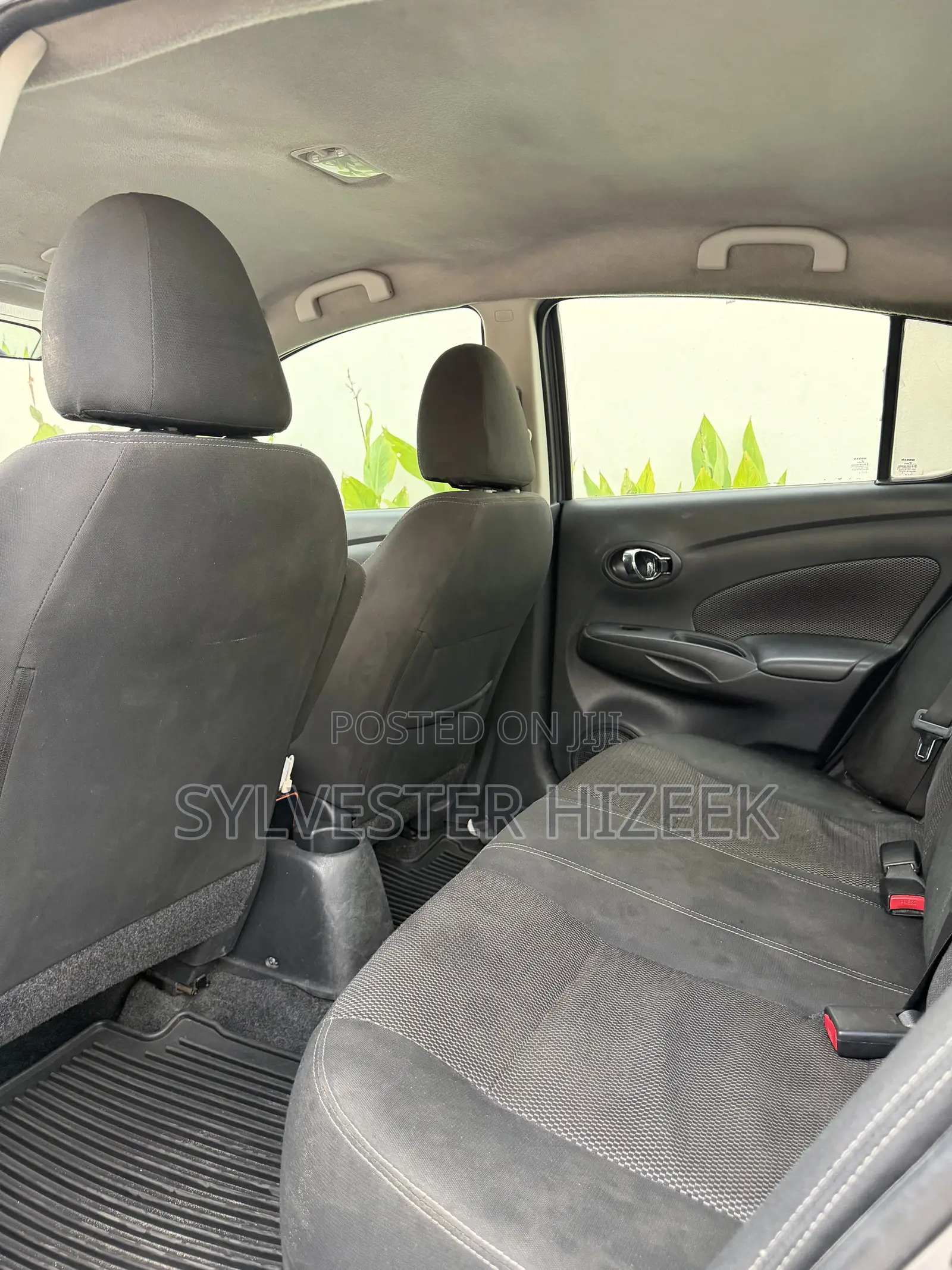 Nissan Versa 2018 Gray