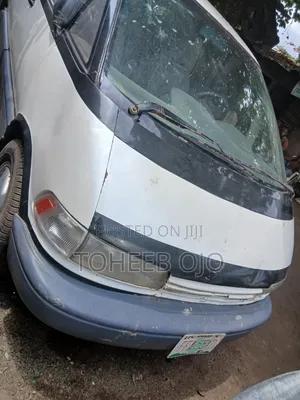 Toyota Previa 1998 White