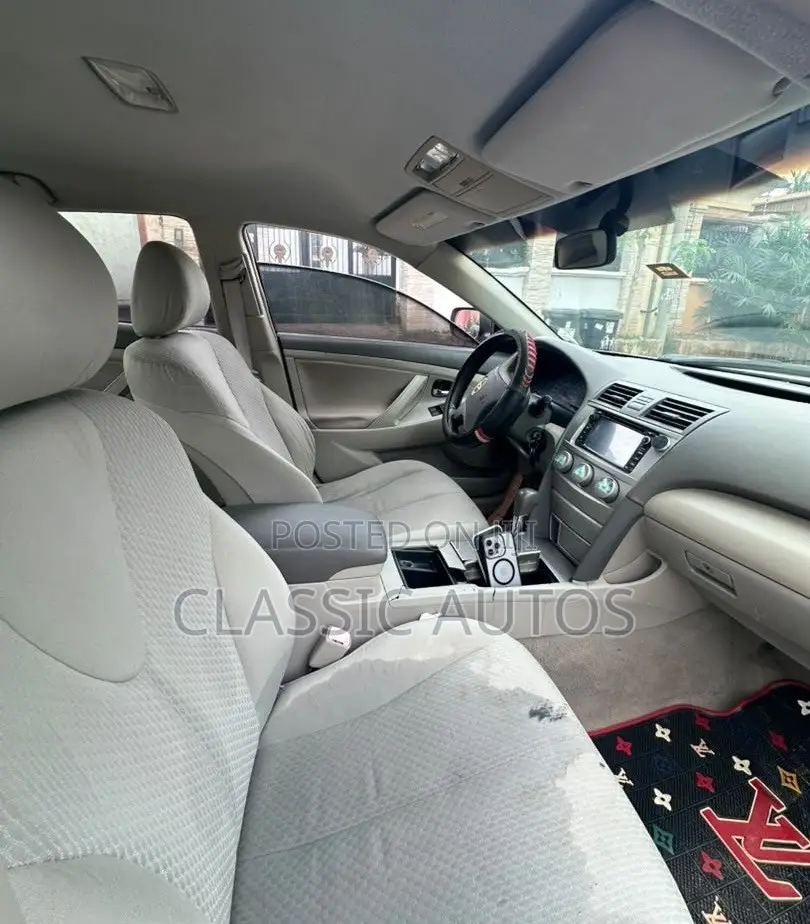 Toyota Camry 2008 Gold