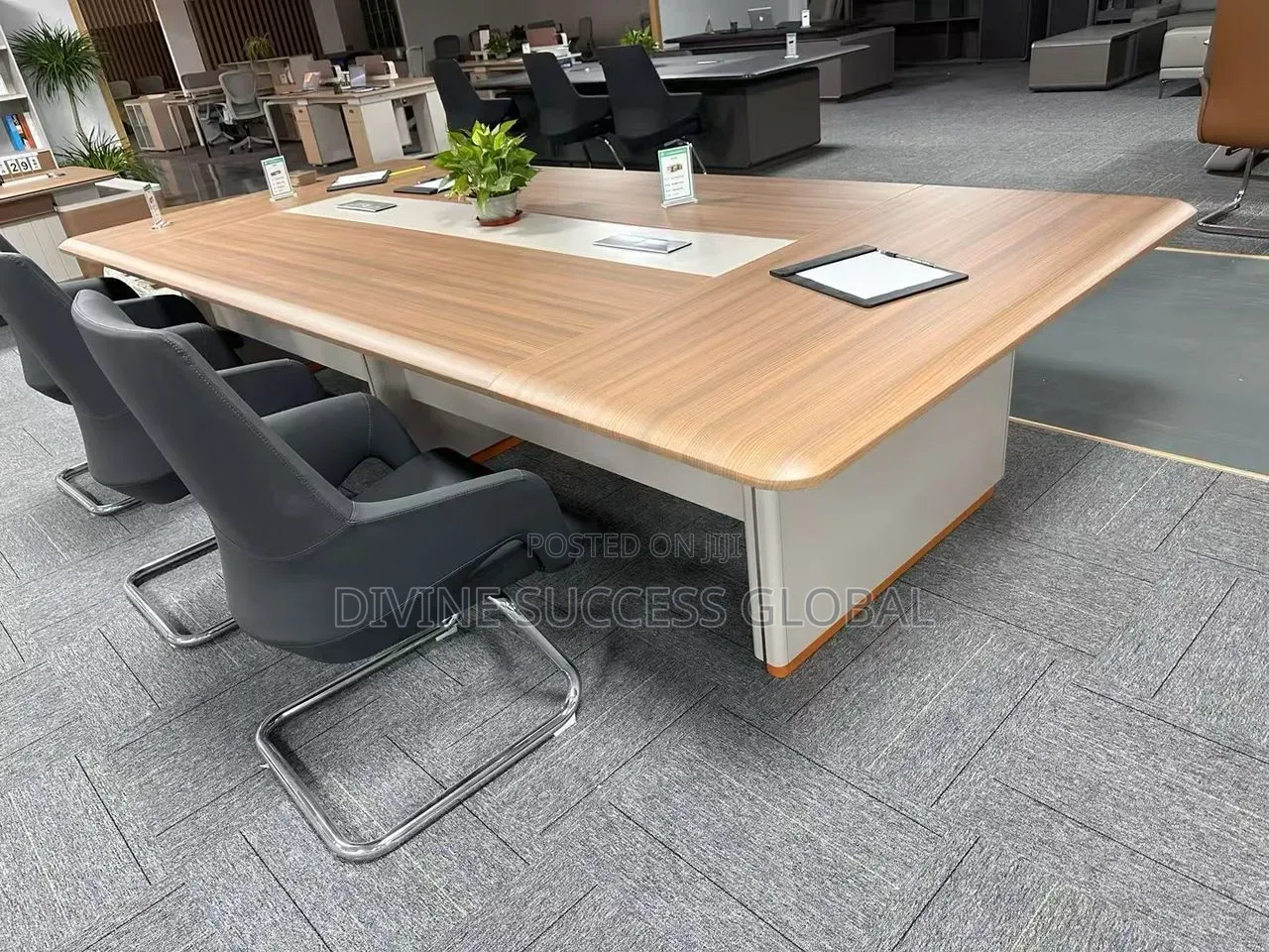 Top High Quality Luxury Conference Table