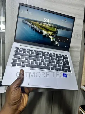 Laptop HP EliteBook 630 G10 16GB Intel Core i5 SSD 512GB