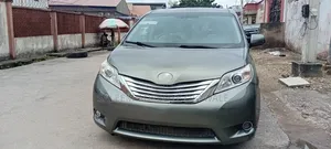 Toyota Sienna XLE 7 Passenger 2012 Gray