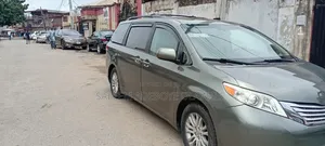 Toyota Sienna XLE 7 Passenger 2012 Gray