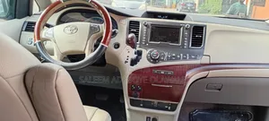 Toyota Sienna XLE 7 Passenger 2012 Gray