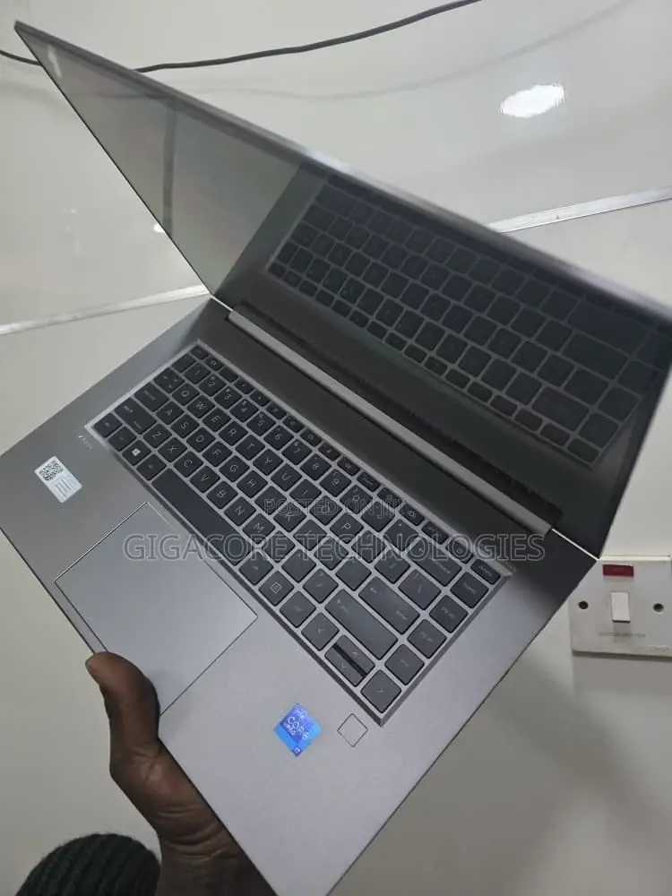 Laptop HP ZBook Studio G8 32GB Intel Core i7 SSD 512GB