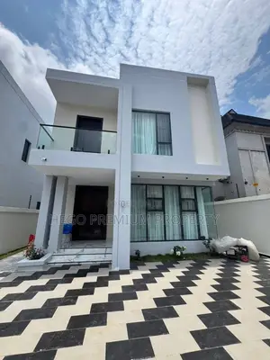 4bdrm Duplex in Woji Estate for sale