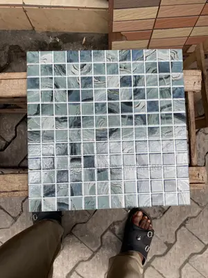 33/33 Aqua Green Ceramic Pool Tiles