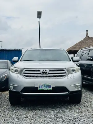 Toyota Highlander Limited 2012 Silver