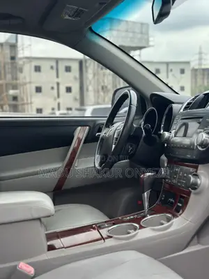 Toyota Highlander Limited 2012 Silver