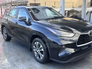 Toyota Highlander XLE AWD 2023 Black