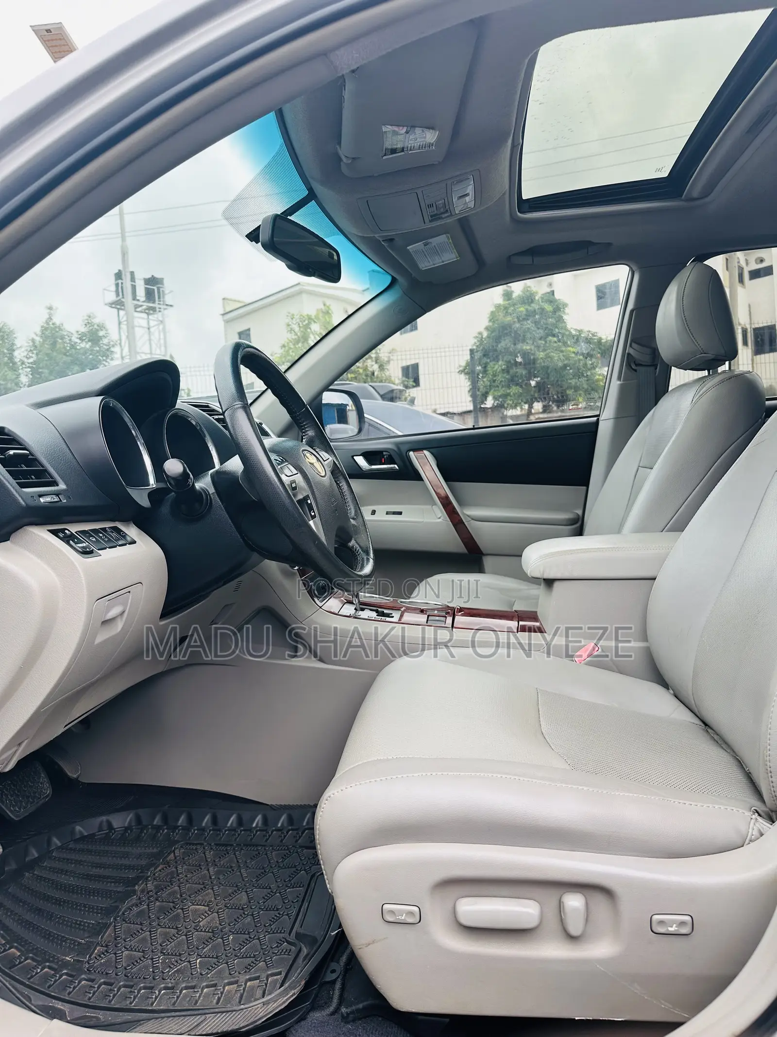 Toyota Highlander Limited 2012 Silver