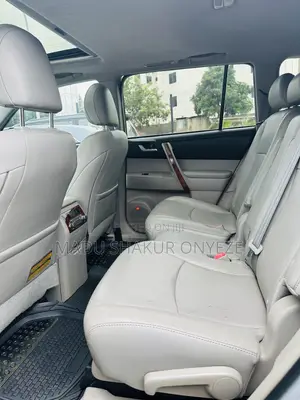 Toyota Highlander Limited 2012 Silver