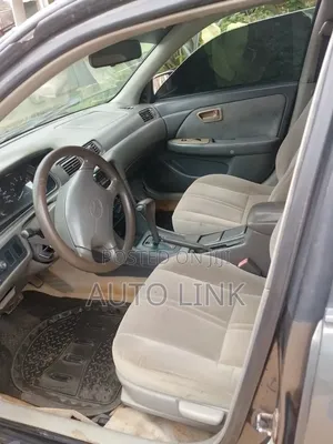 Toyota Camry 2000 Gray